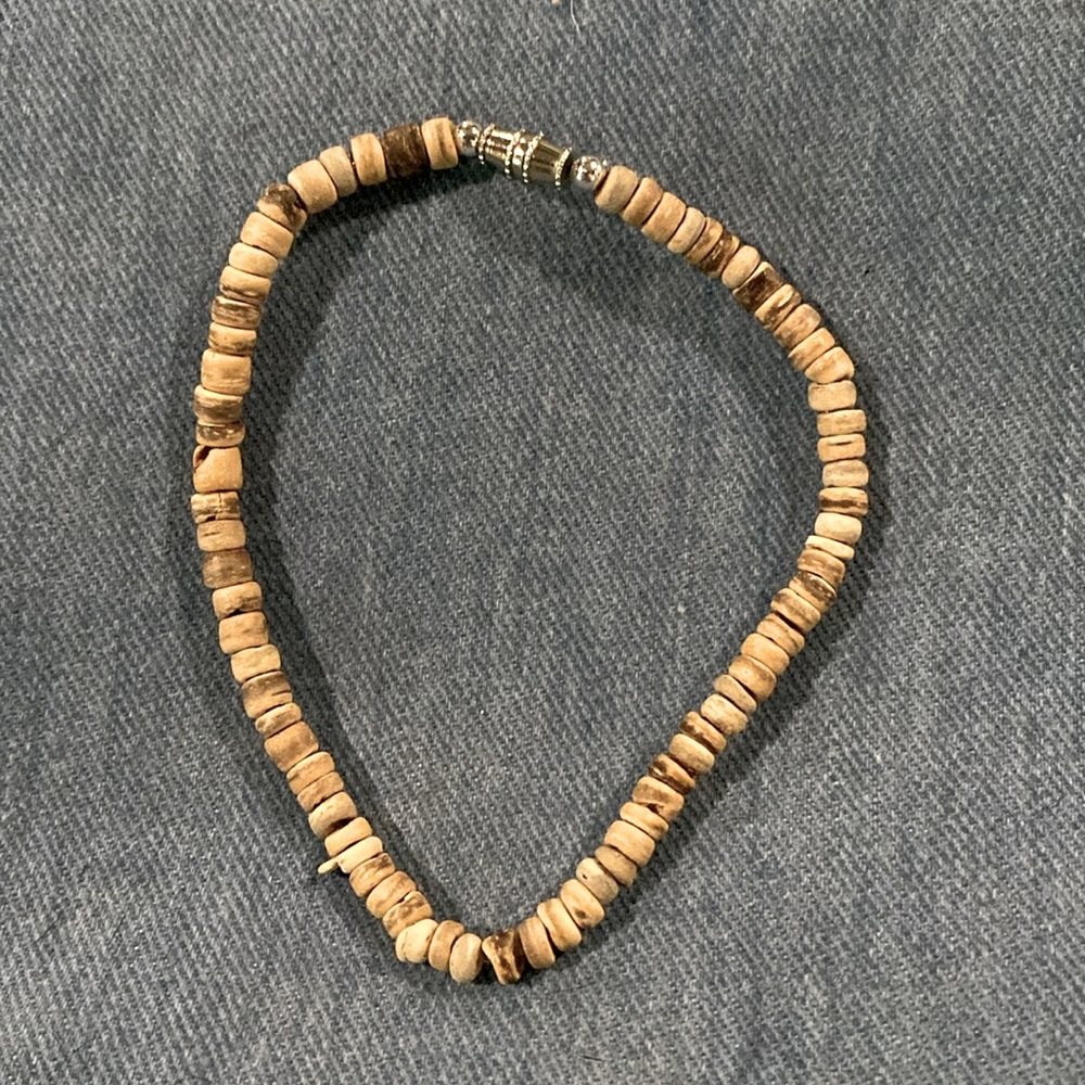 Coconut bead bracelet